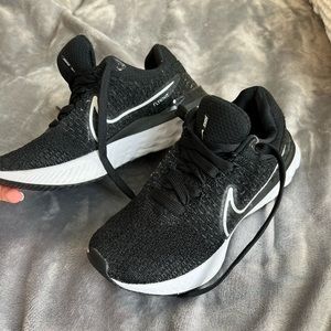 Nike react flyknit running shoe